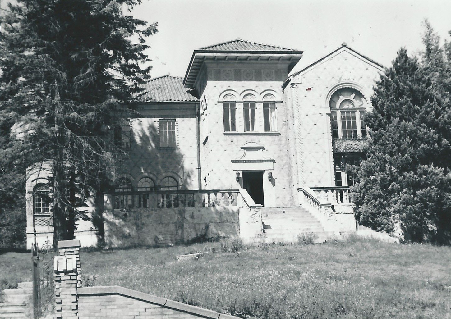 Glory days: The Castle was built in the early 1930s by Benjamin Yeager, who owned an oil company in Liberty. This is a 1960s-era photo of the house.